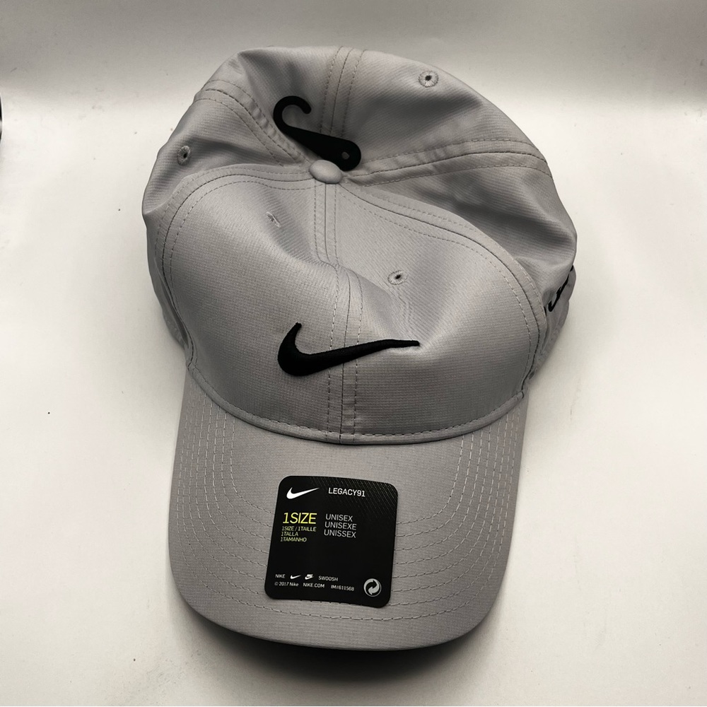 BNWT NIKE LEXUS LIGHT GREY HAT